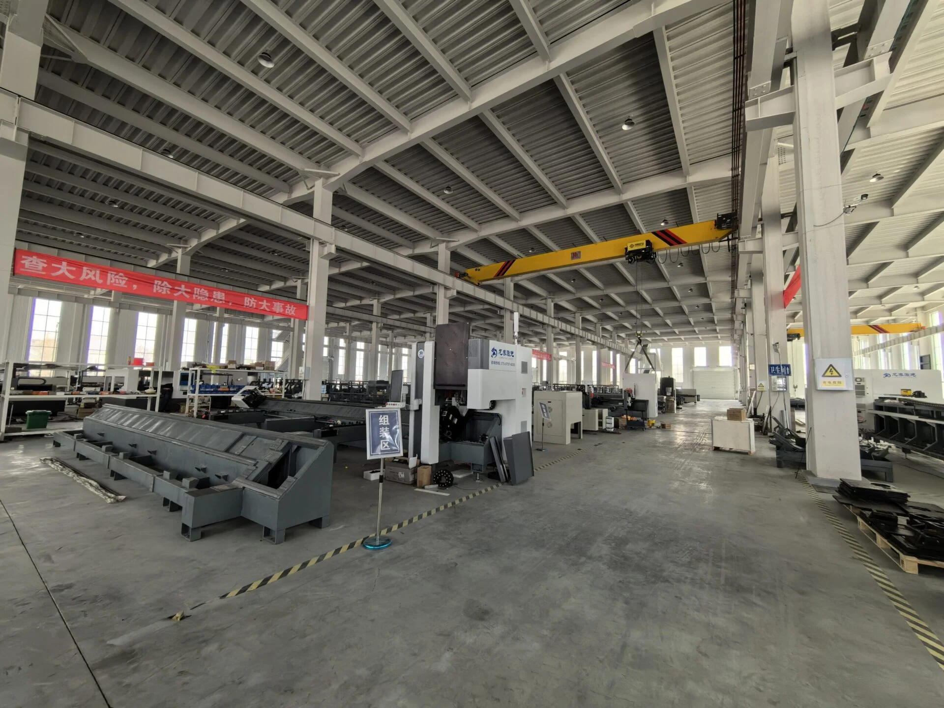 Limtek high-speed sheet fiber laser cutting machine in operation